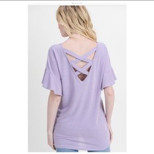 Short ruffle sleeve top with round neckline and twisted hem